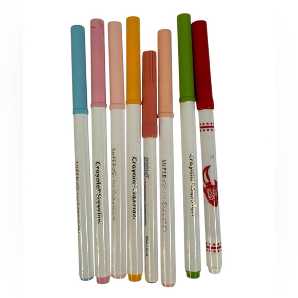 Disney Princess Stickerbook & Activity Pad with Princess Canvas Bag & 8 Markers - Picture 2 of 13